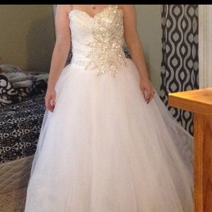Wedding dress